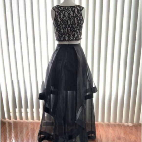 BCX Dress Junior 7 Black White Two Piece Lace Illusion Prom Formal Occasion - Picture 3 of 12